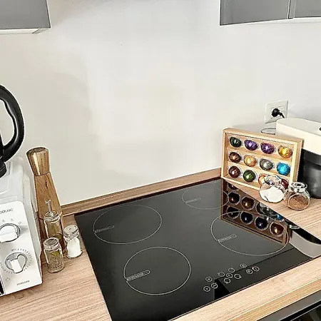 アパート Dante 262 バーリ