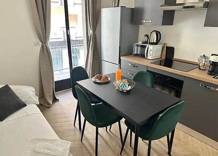 Dante 262 アパート バーリ